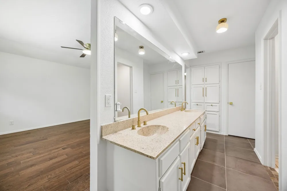 2701 Baldwin Drive Arlington, TX 76012