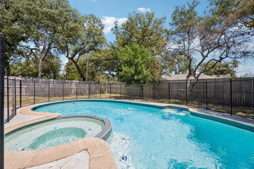 2701 Baldwin Drive Arlington, TX 76012