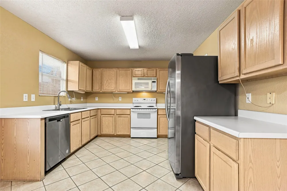 1301 Mill Crossing Garland, TX 75040