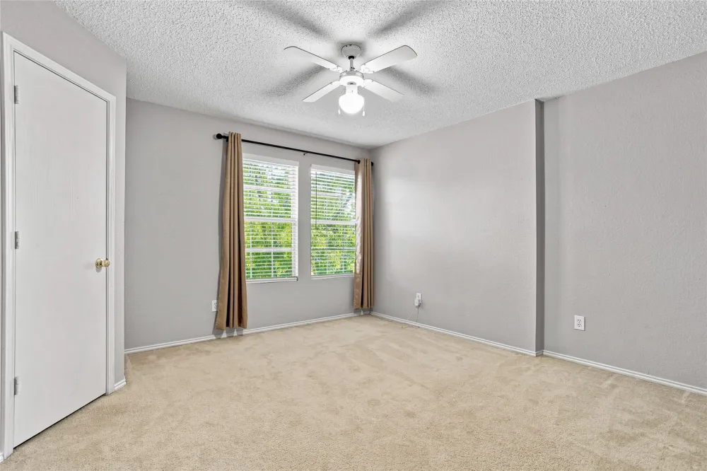 1301 Mill Crossing Garland, TX 75040