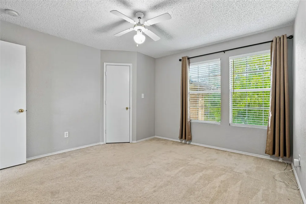 1301 Mill Crossing Garland, TX 75040