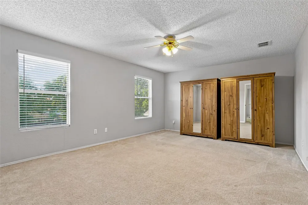 1301 Mill Crossing Garland, TX 75040