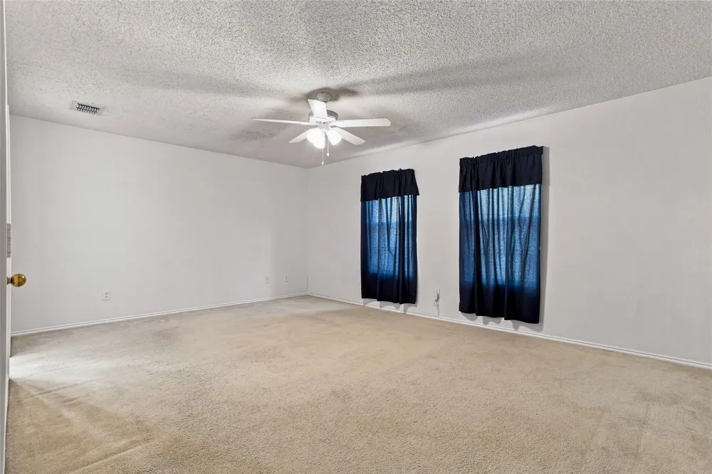 1301 Mill Crossing Garland, TX 75040