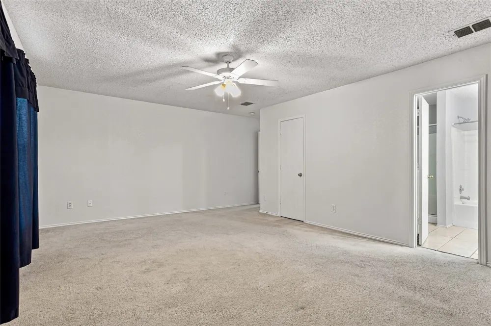 1301 Mill Crossing Garland, TX 75040