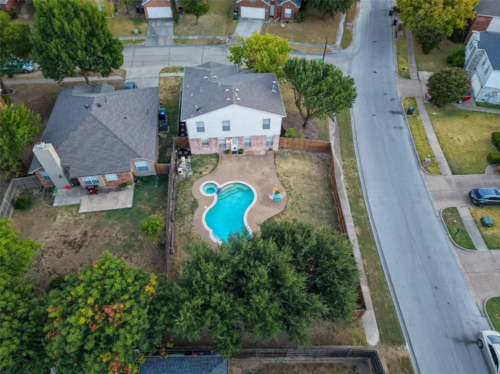 1301 Mill Crossing Garland, TX 75040