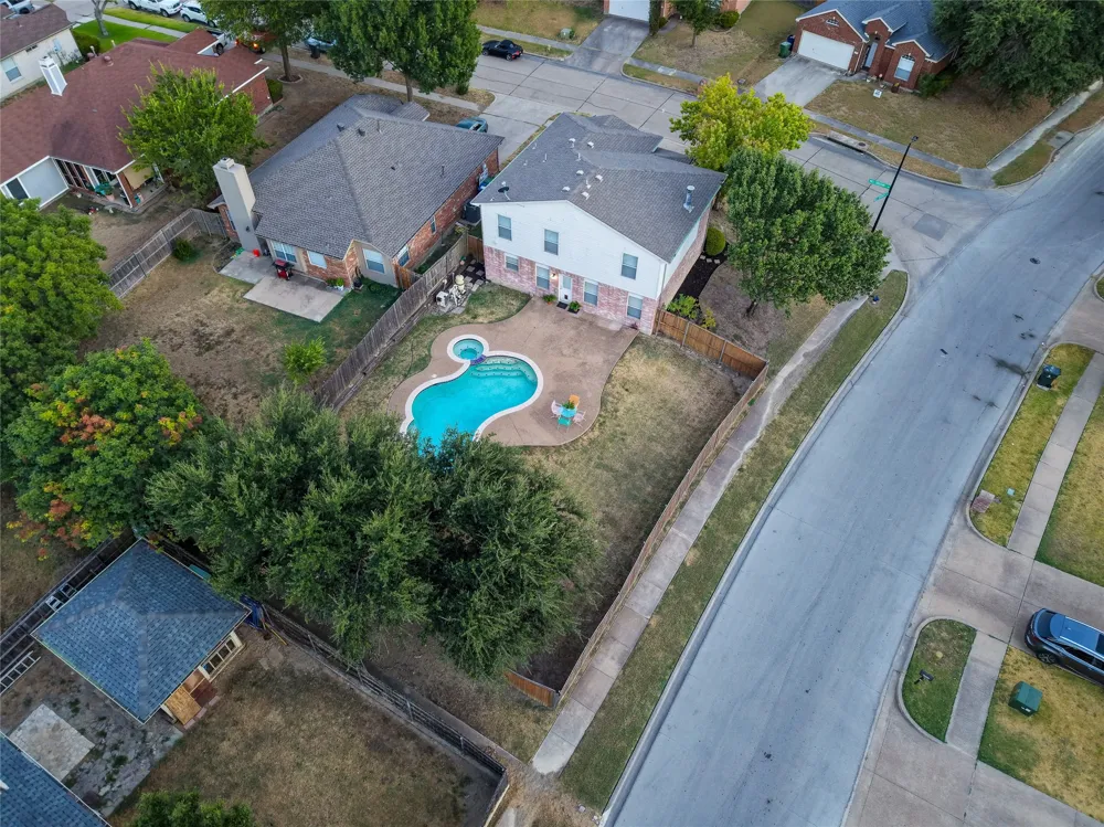 1301 Mill Crossing Garland, TX 75040