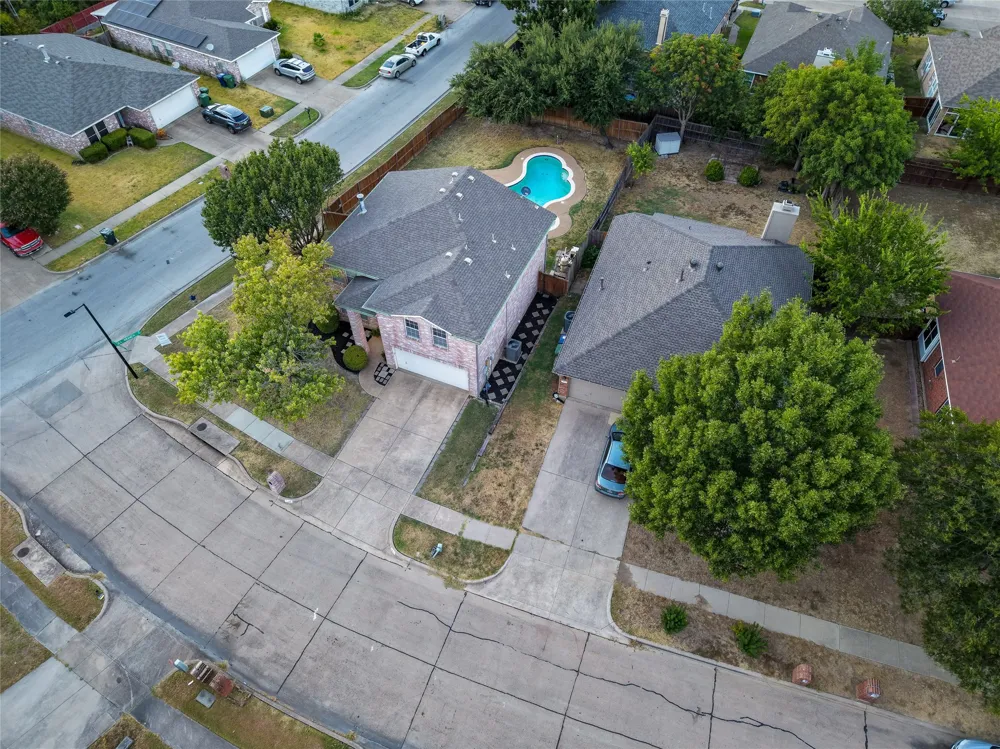 1301 Mill Crossing Garland, TX 75040