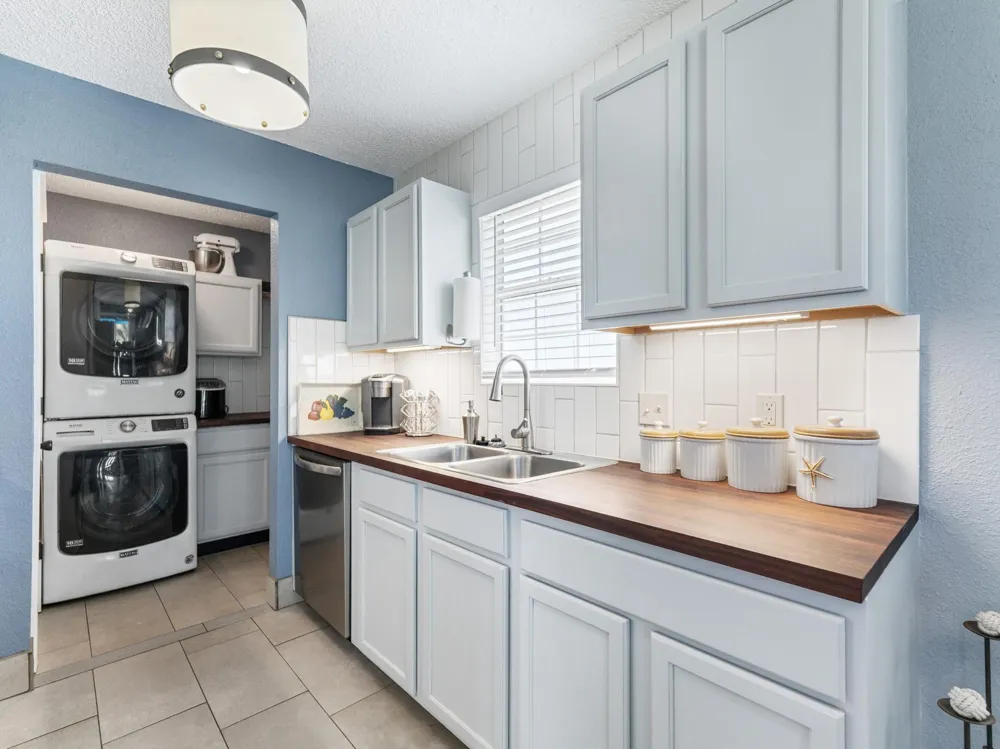 15509 Oceania Sargent, TX 77414