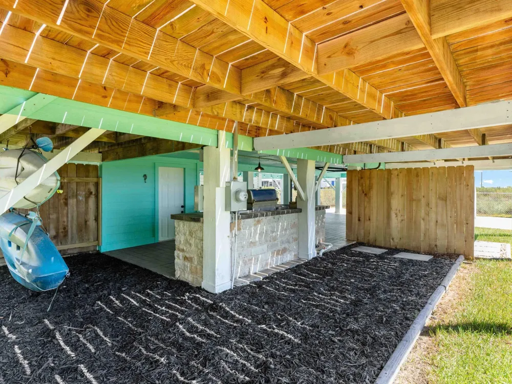 15509 Oceania Sargent, TX 77414