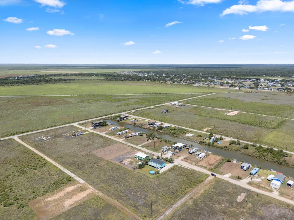 15509 Oceania Sargent, TX 77414