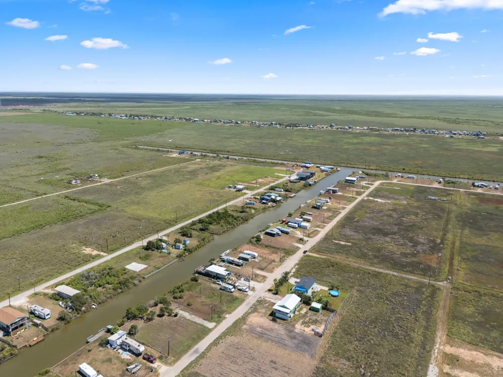 15509 Oceania Sargent, TX 77414