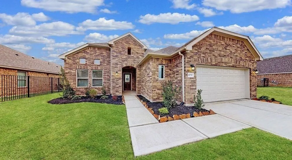 1031 Comal Trail Dayton, TX 77535