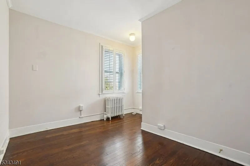12 Mountain Ave Bloomfield, NJ 07003