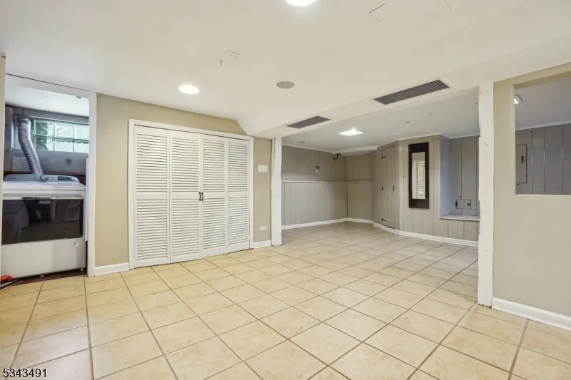 12 Mountain Ave Bloomfield, NJ 07003