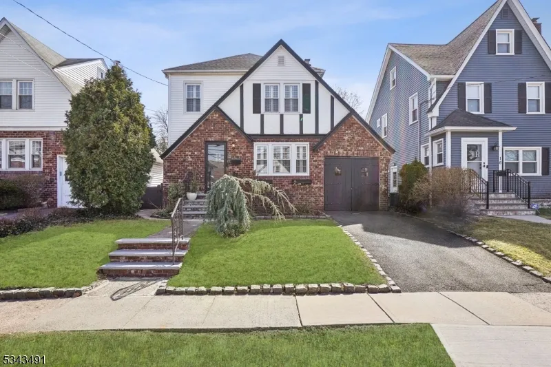 12 Mountain Ave Bloomfield, NJ 07003