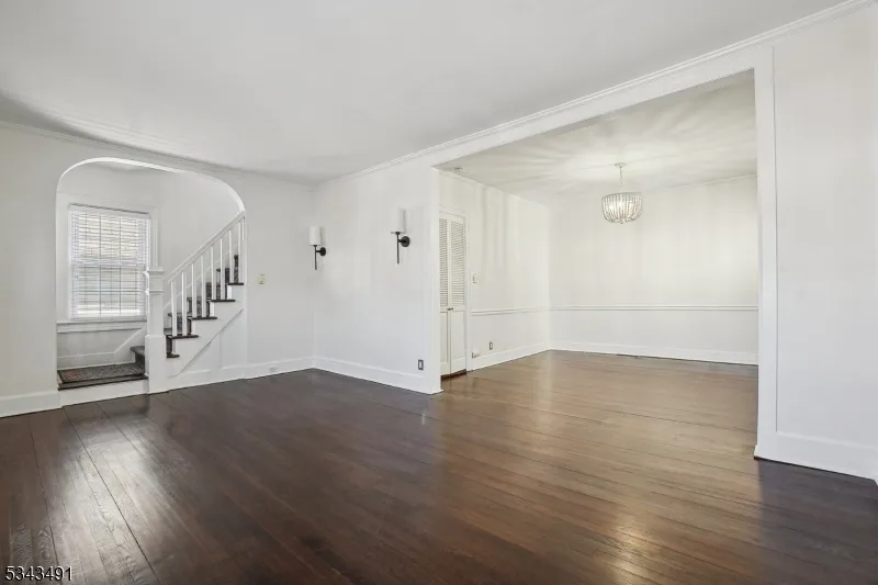 12 Mountain Ave Bloomfield, NJ 07003