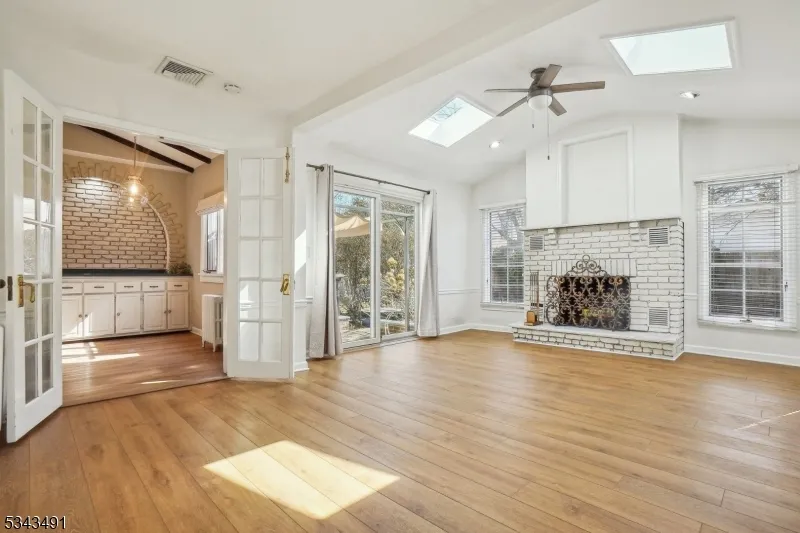 12 Mountain Ave Bloomfield, NJ 07003