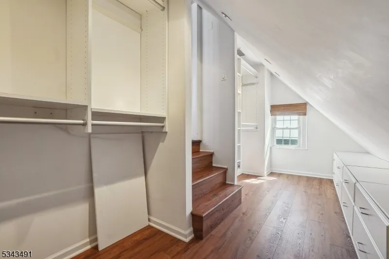 12 Mountain Ave Bloomfield, NJ 07003