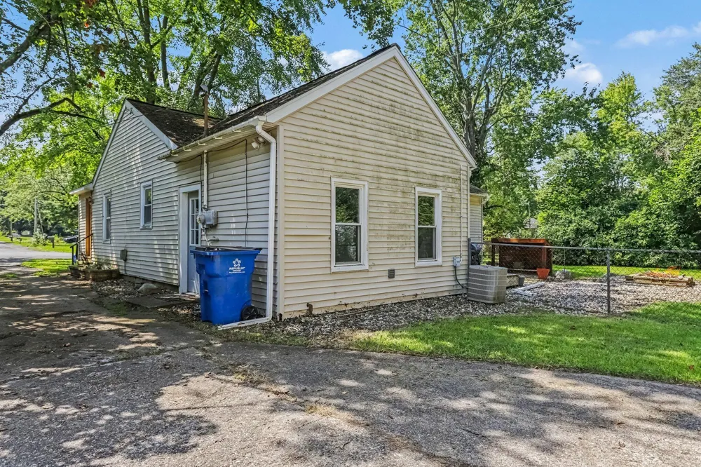 1711 Colby Avenue Kalamazoo, MI 49004