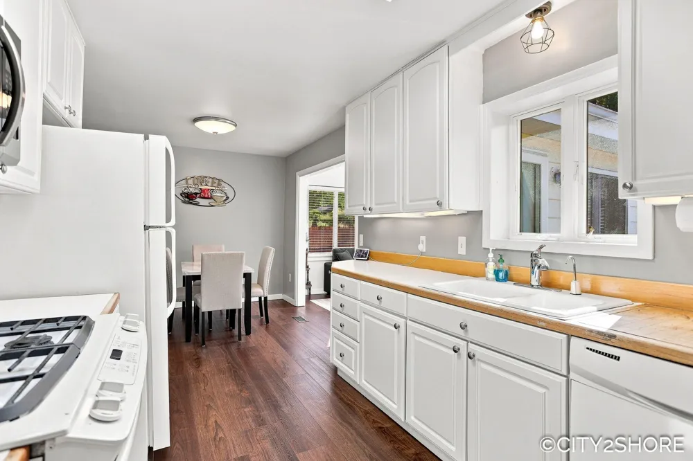 418 Harrison Street Coopersville, MI 49404