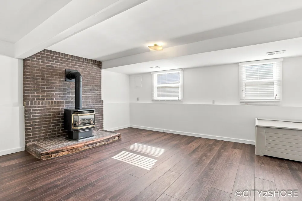 418 Harrison Street Coopersville, MI 49404