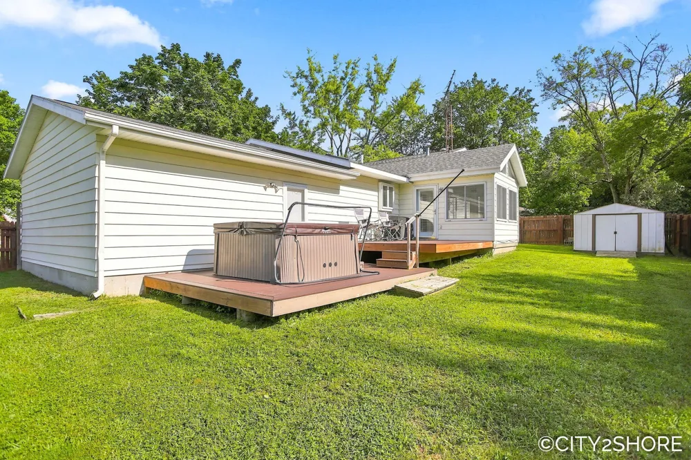 418 Harrison Street Coopersville, MI 49404