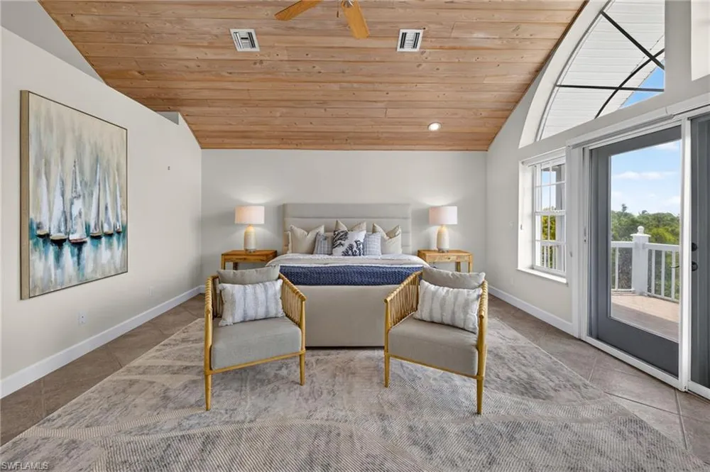 1828 Buckthorn Lane Sanibel, FL 33957