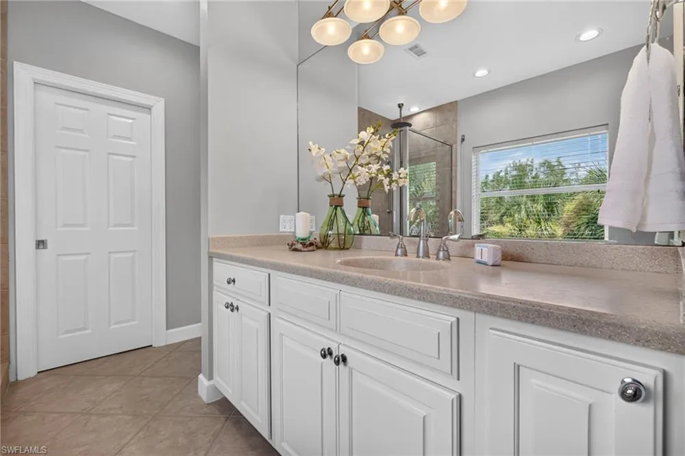 1828 Buckthorn Lane Sanibel, FL 33957
