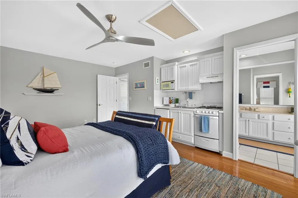 1828 Buckthorn Lane Sanibel, FL 33957