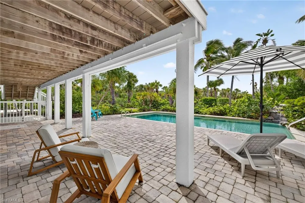 1828 Buckthorn Lane Sanibel, FL 33957