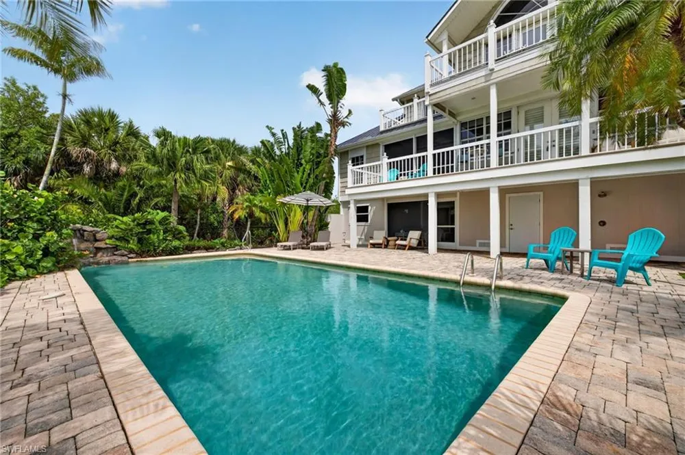 1828 Buckthorn Lane Sanibel, FL 33957