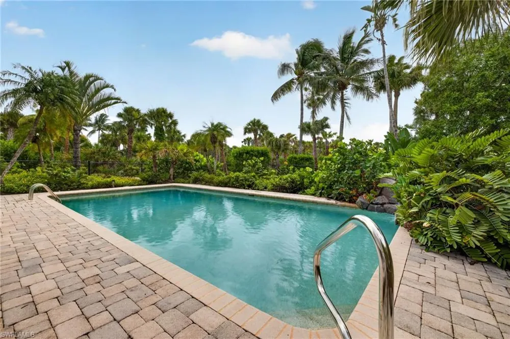 1828 Buckthorn Lane Sanibel, FL 33957