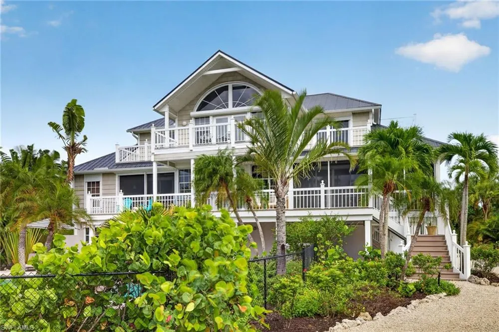 1828 Buckthorn Lane Sanibel, FL 33957