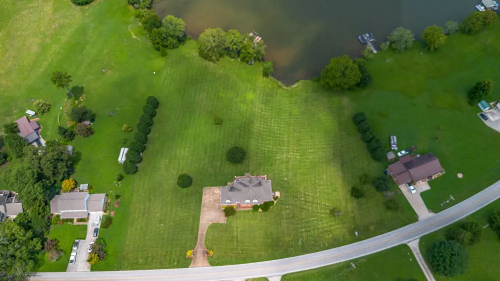 662 River Rd Kingston, TN 37763