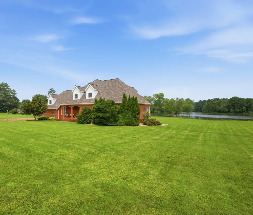662 River Rd Kingston, TN 37763