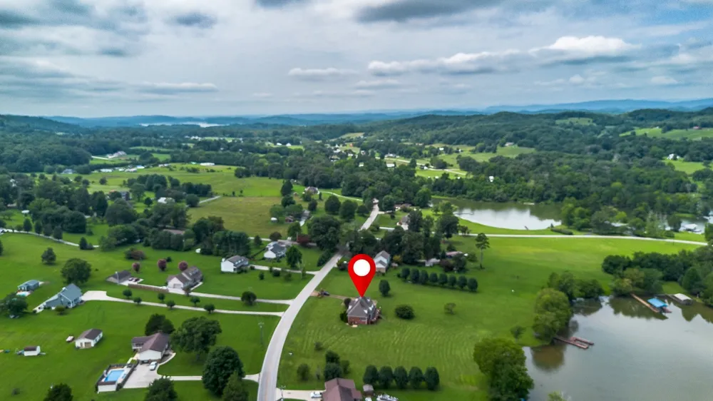 662 River Rd Kingston, TN 37763