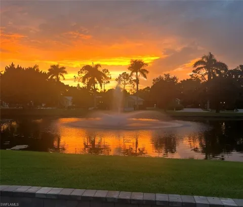 E Riverbend Resort Boulevard