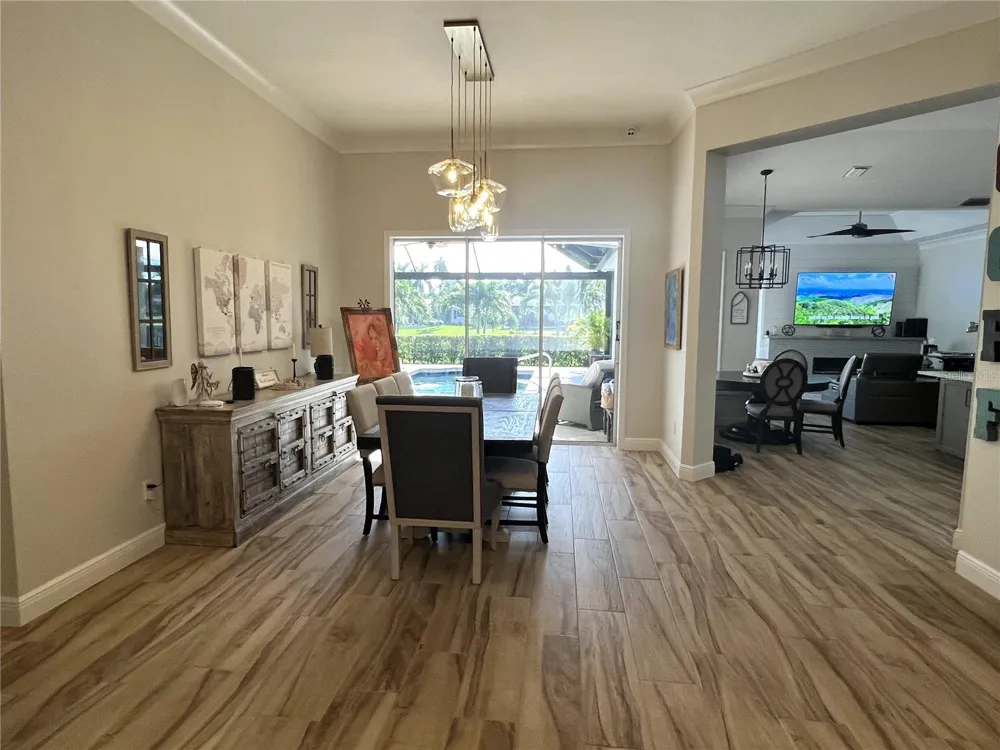 7555 TORI WAY Bradenton, FL 34202