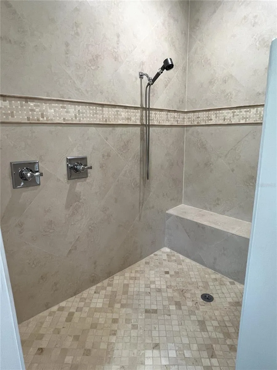 7555 TORI WAY Bradenton, FL 34202