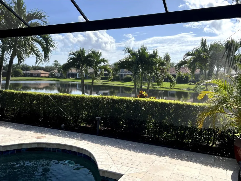 7555 TORI WAY Bradenton, FL 34202