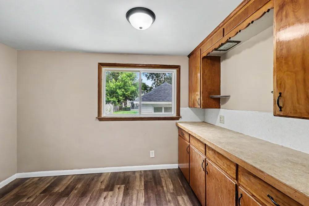 547 Pleasant Street Jackson City, MI 49202