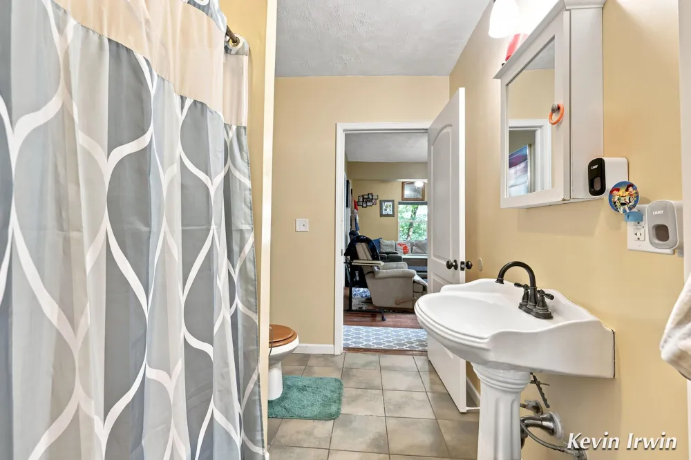 6780 Tulare Avenue NE Cannon Township, MI 49341