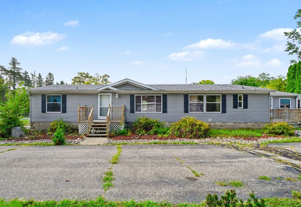 546 Wall Street Easton Township, MI 48846
