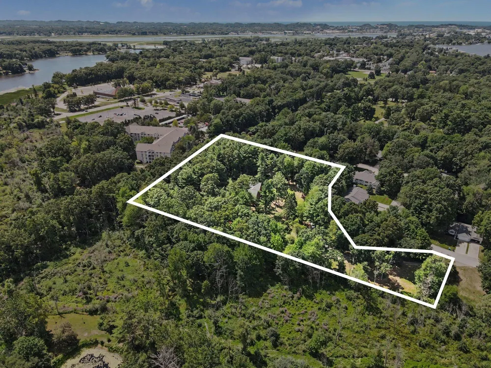 17182 Arthur Court Spring Lake Township, MI 49456