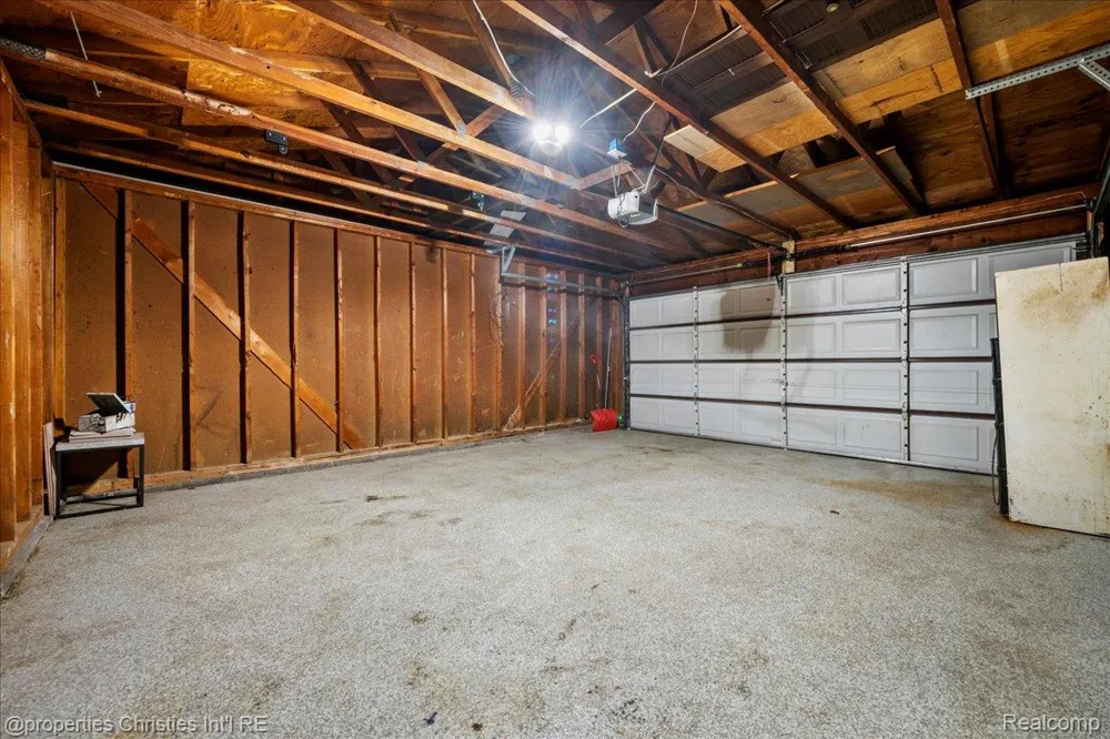 10069 Fairview Street Taylor City, MI 48180