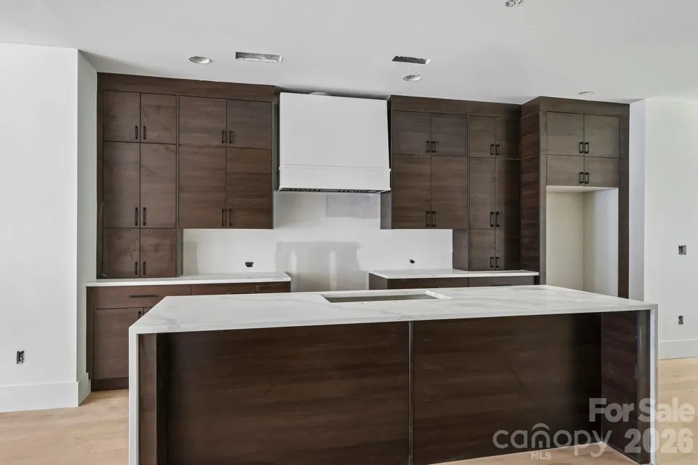1539 Crystal Road Charlotte, NC 28205