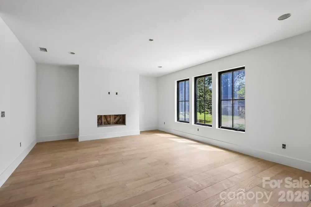 1539 Crystal Road Charlotte, NC 28205