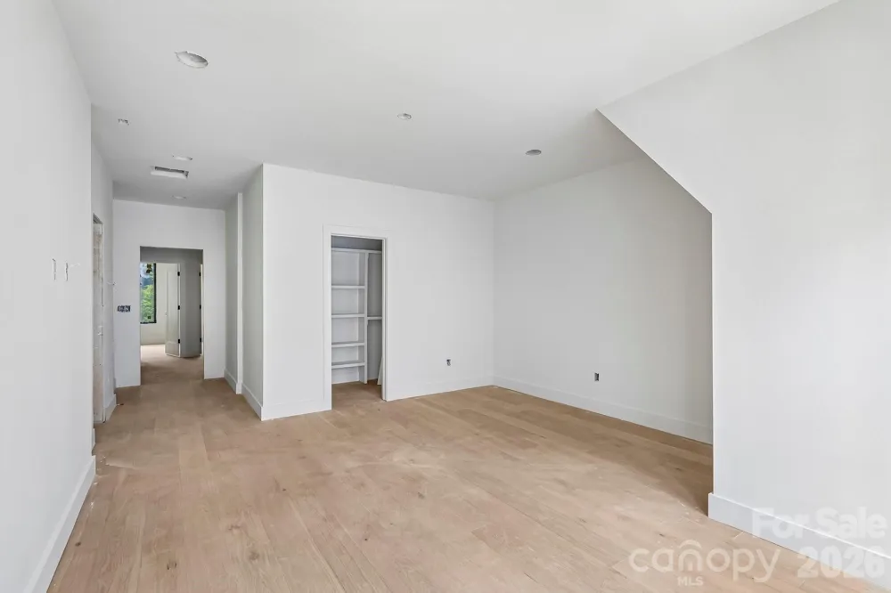 1539 Crystal Road Charlotte, NC 28205