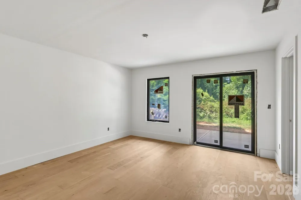 1539 Crystal Road Charlotte, NC 28205