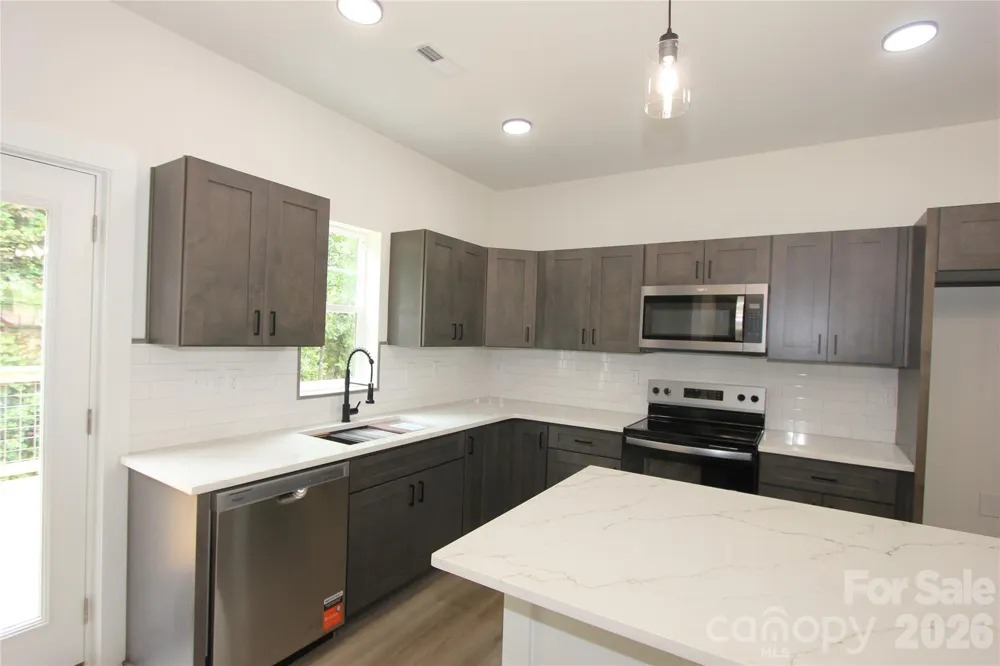 1074 Lyndsey Brook Court Lincolnton, NC 28092